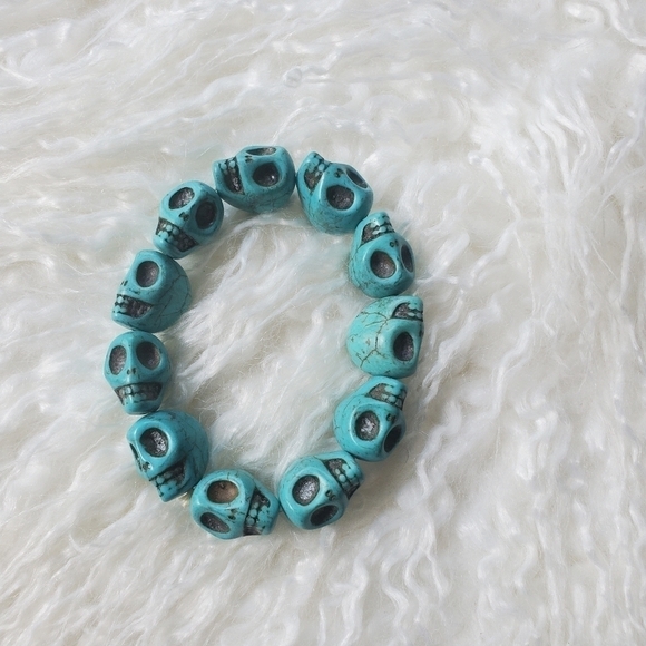 Charmed Craft Howlite Turquoise Stone Bracelets Elastic Gothic Skull Bea… - Picture 1 of 5